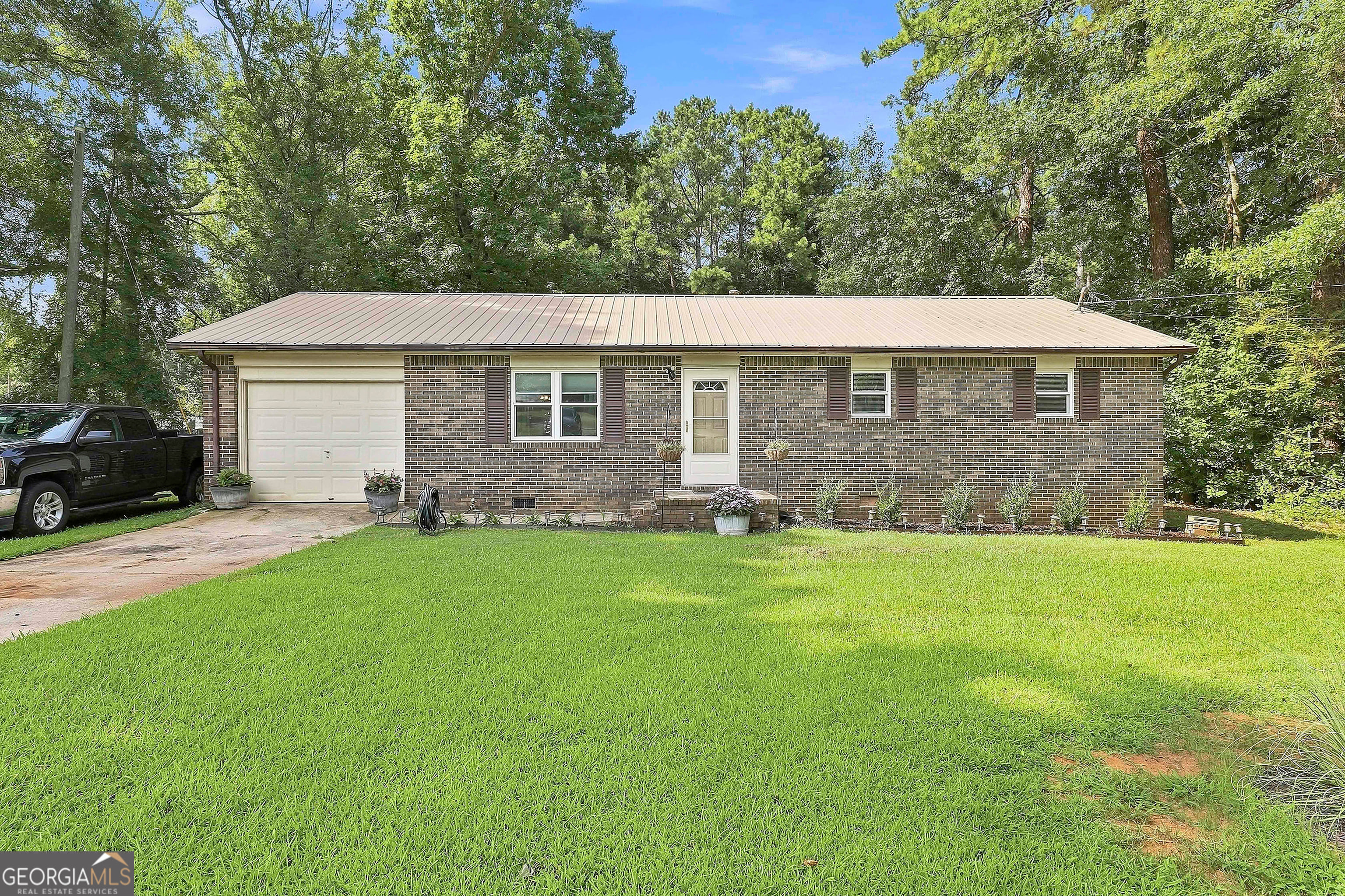 168 Glover Cir, Newnan, GA 30263