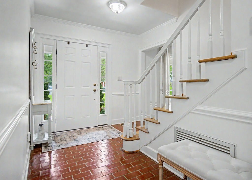 2421 E Alberson Dr, Albany, GA 31721