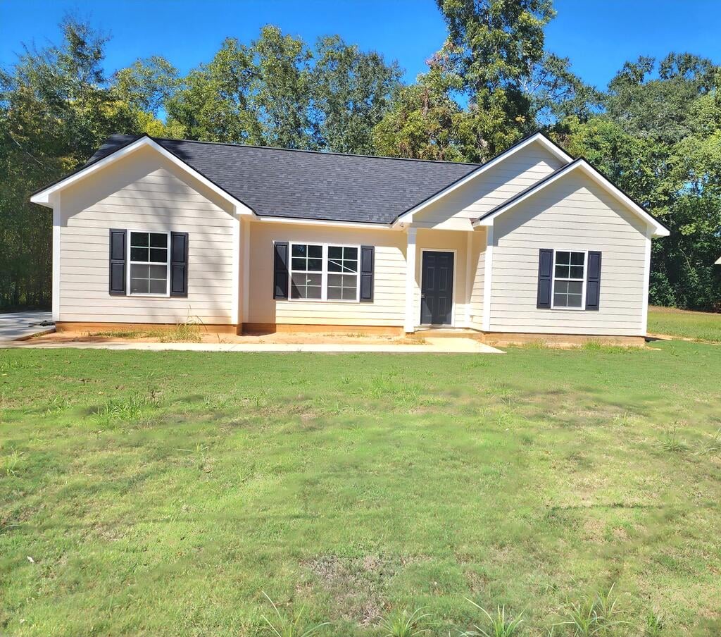 352 6th Ave NE, Dawson, GA 39842
