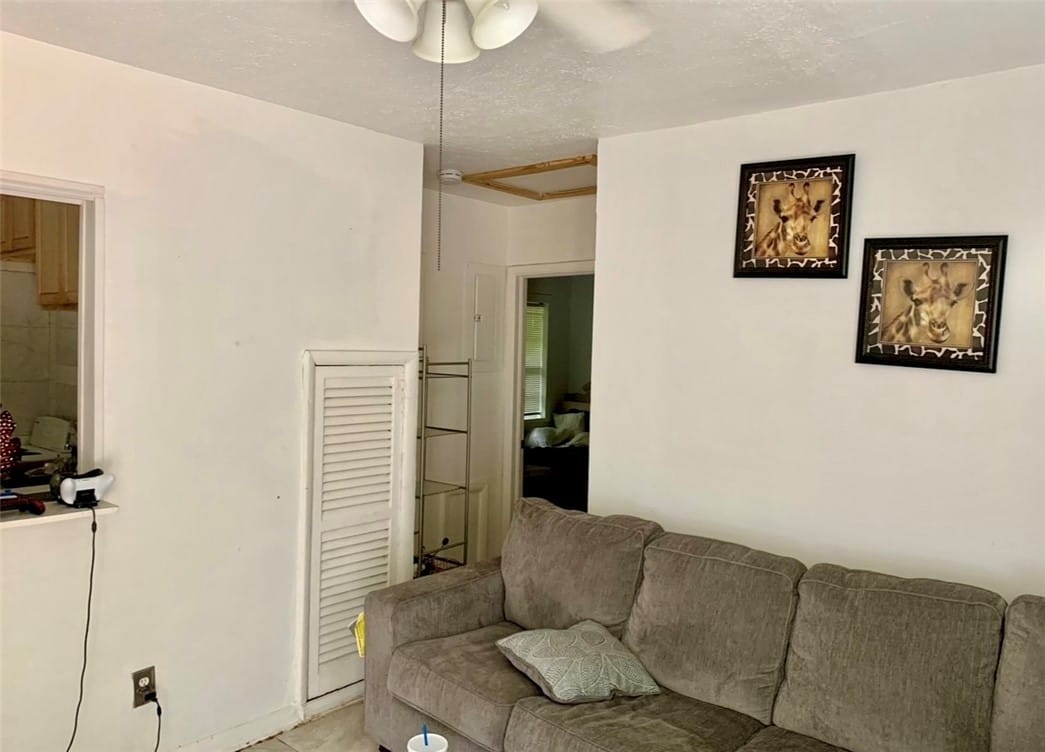 907 Old Mill Rd, Auburn, AL 36830