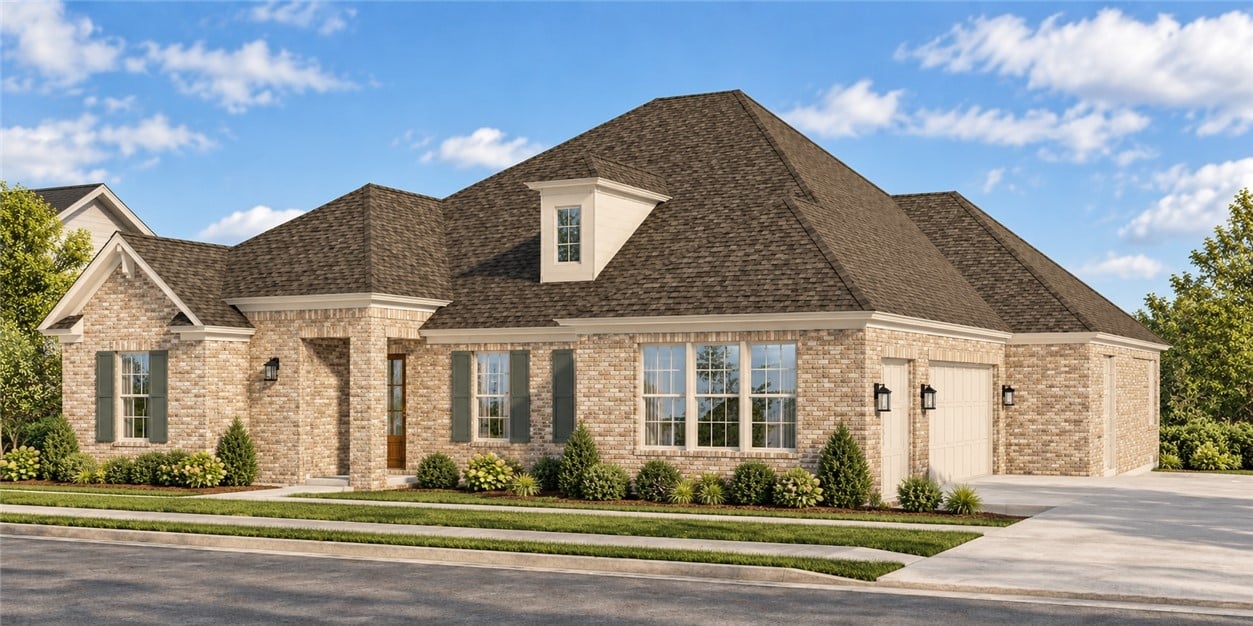 933 Summerlin Dr, Auburn, AL 36830, A classic brick exterior and textured architectura