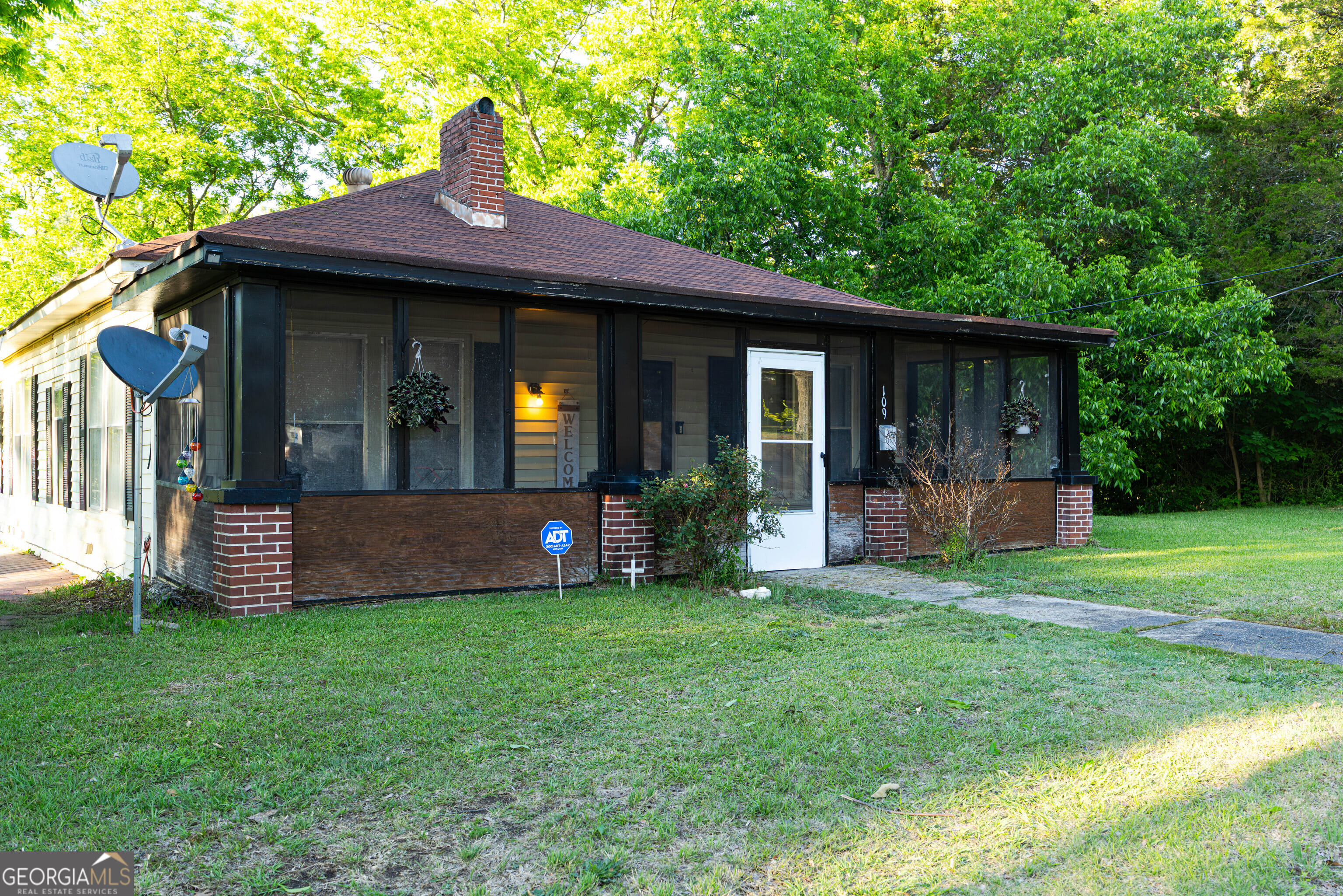 109 E Main St, Manchester, GA 31816
