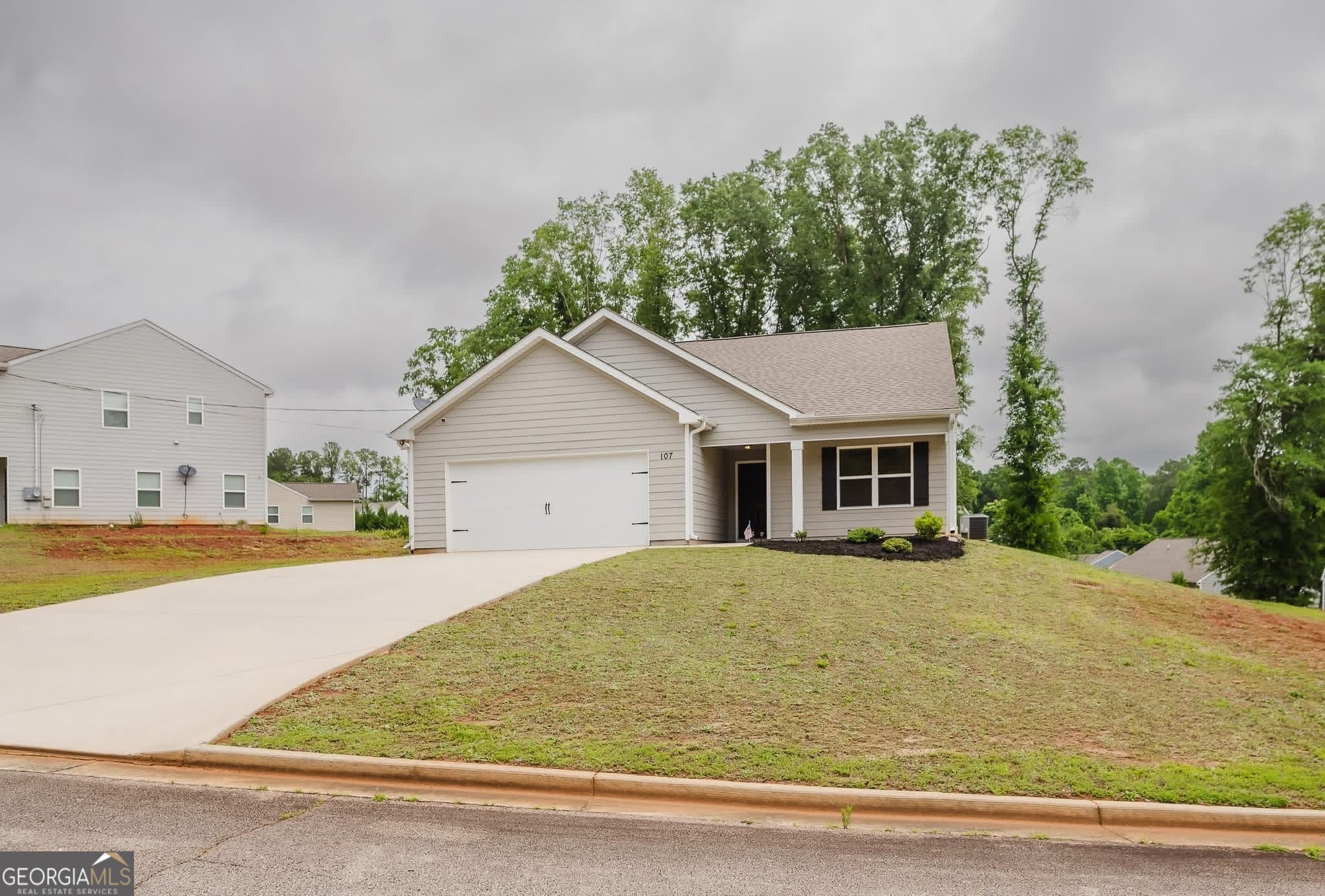 107 Hammerhead Ln, Thomaston, GA 30286