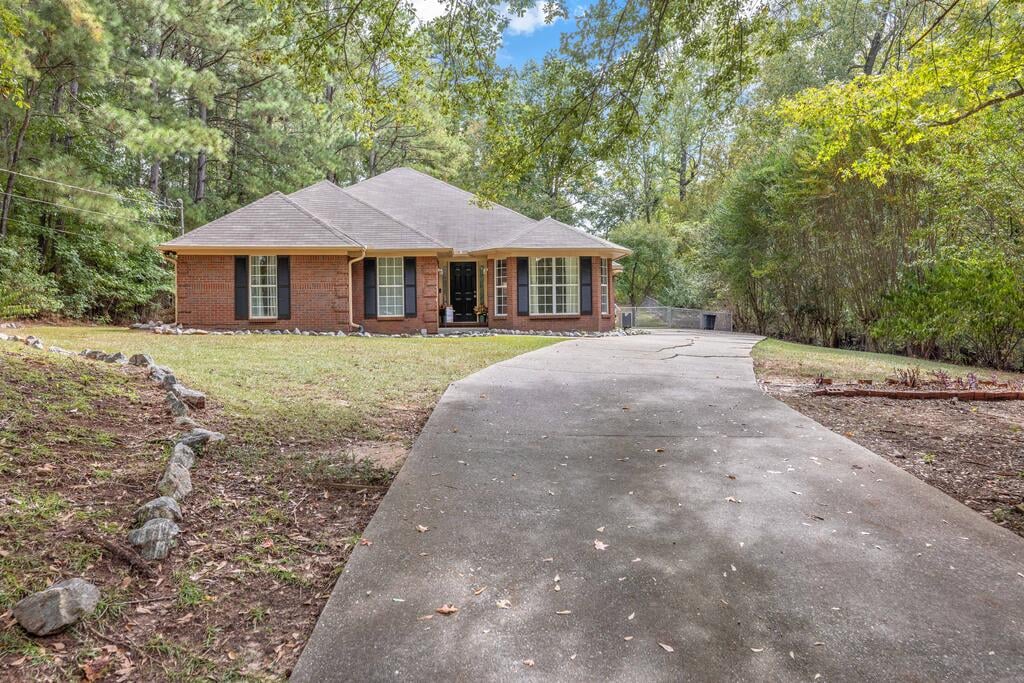 1907 12th Pl S, Phenix City, AL 36869