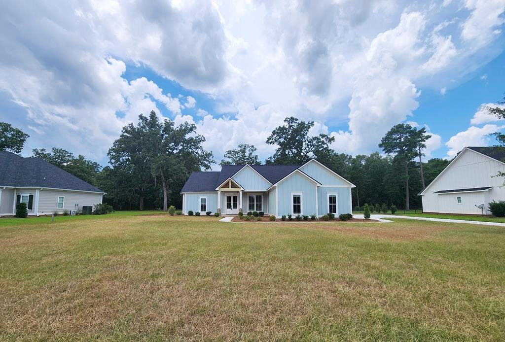 130 Tupelo Dr, Leesburg, GA 31763