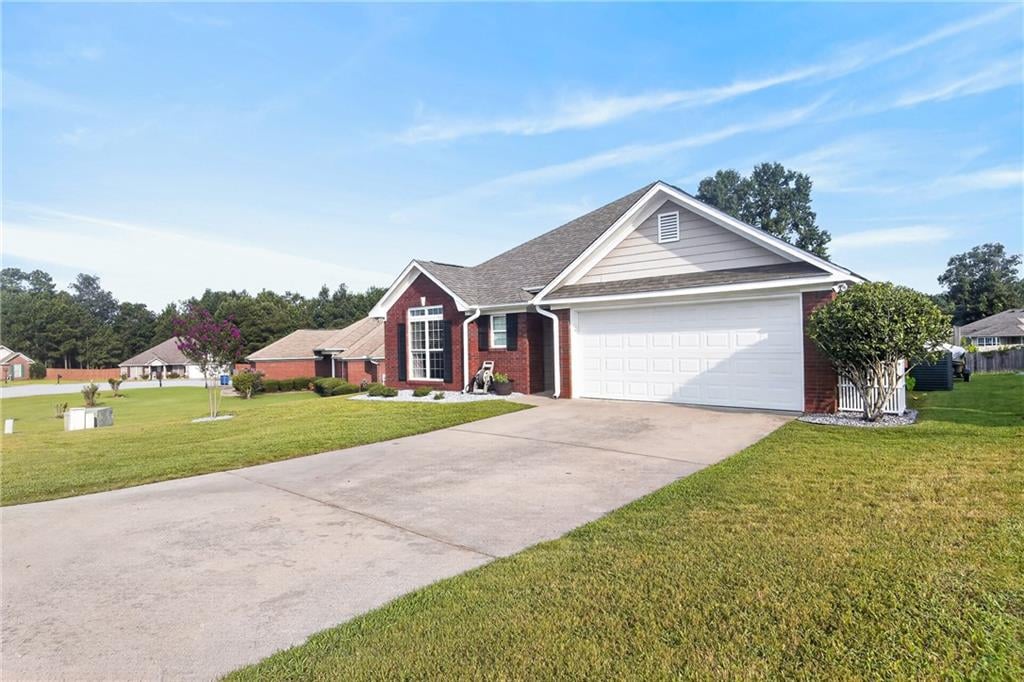 378 Lee Rd 2141, Phenix City, AL 36870