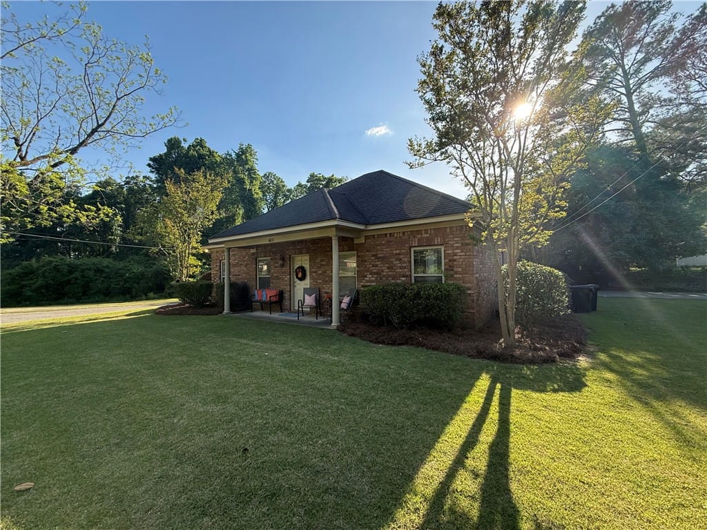 603 DONAHUE, Auburn, AL, 36832, This charming brick home offers a welcoming facade