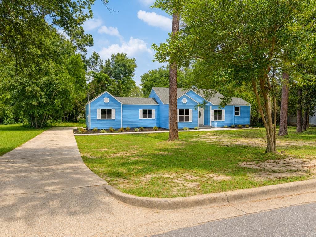 1215 Maryland Dr, Albany, GA 31707