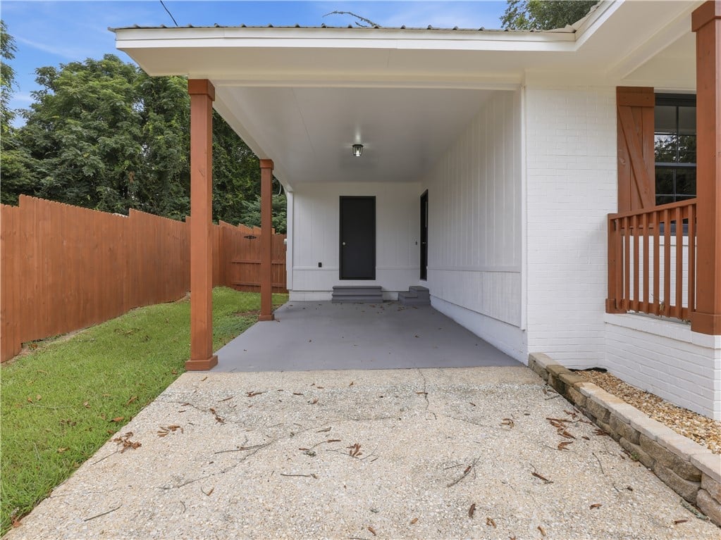 16 Jeter Ave, Opelika, AL 36801, Single car carport.
