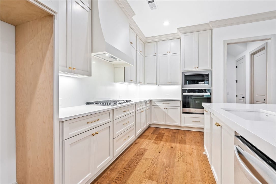 2233 BELLEVUE, Auburn, AL, 36830 — Photo 2