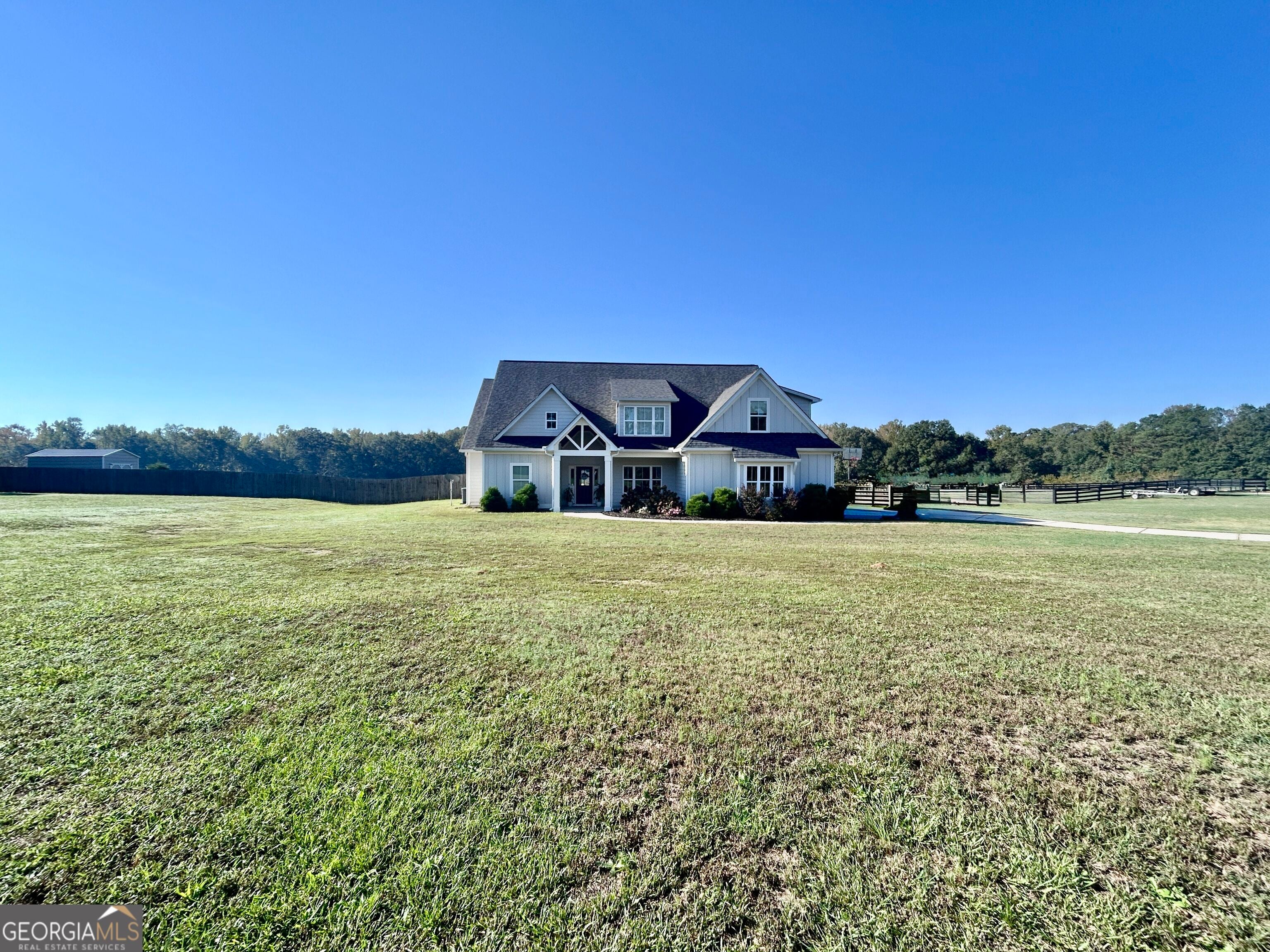 1072 Gray Girls Rd, Senoia, GA 30276