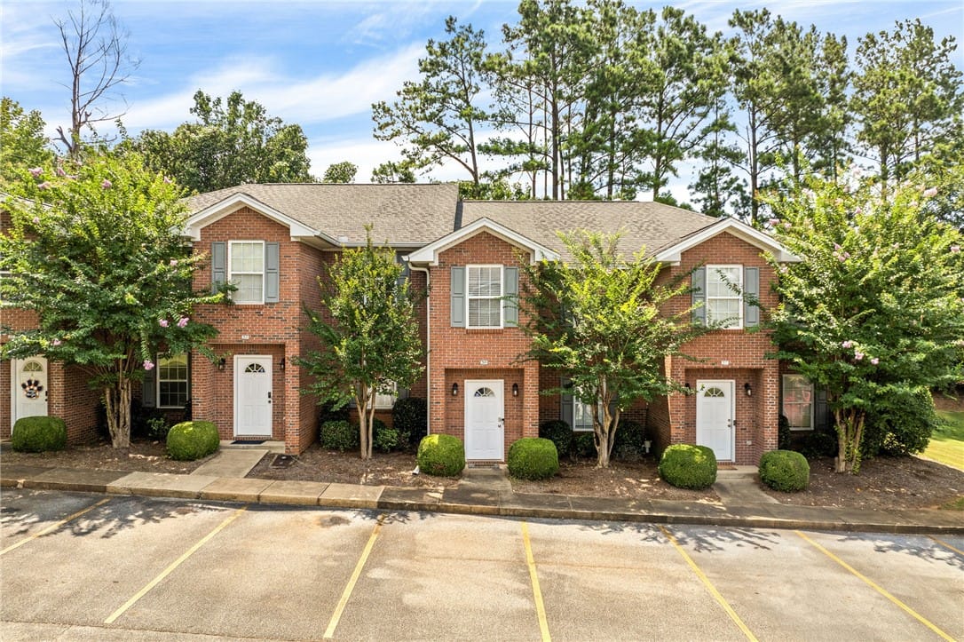 1477 N Donahue Dr Apt 205, Auburn, AL 36830