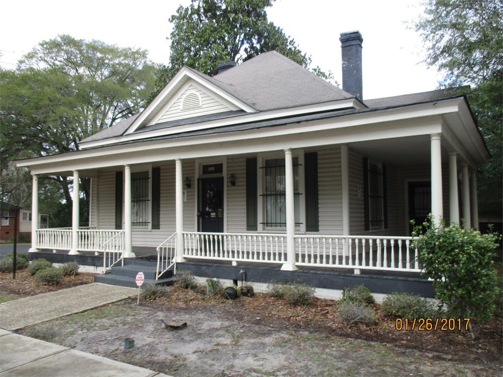 611 Pine Ave, Albany, GA 31701