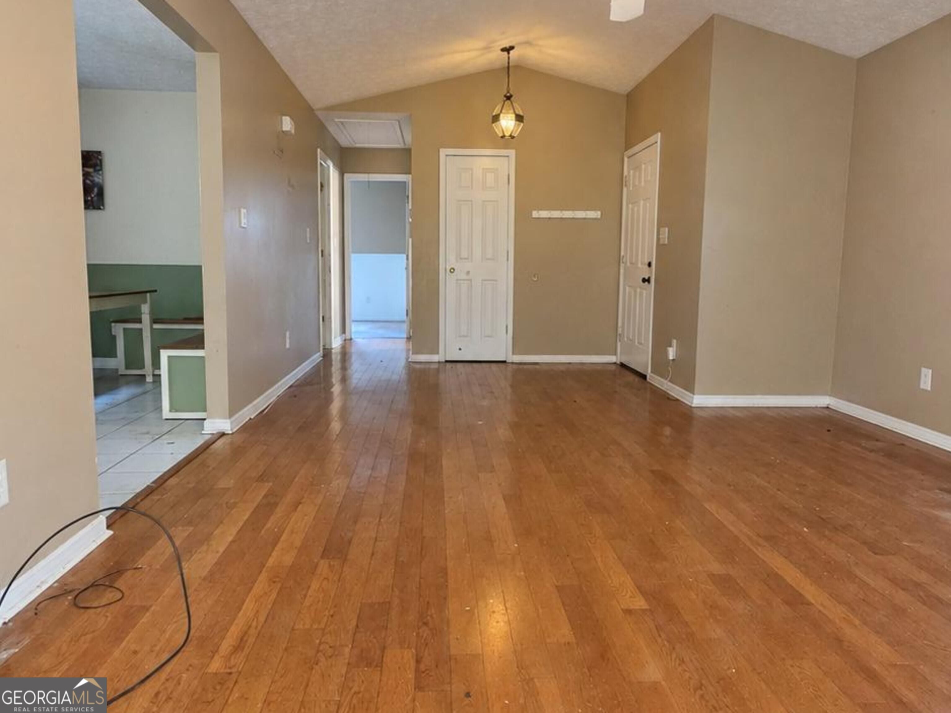 127 Woodridge Cir, LaGrange, GA 30241