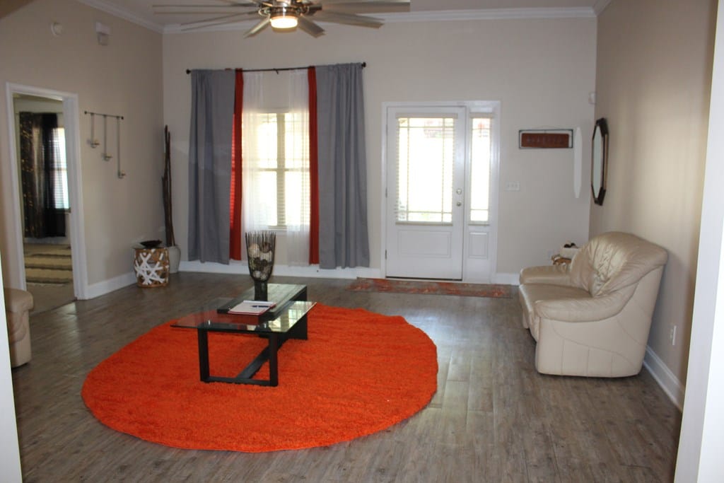 33 Lee Rd #2076, Phenix City, AL 36870