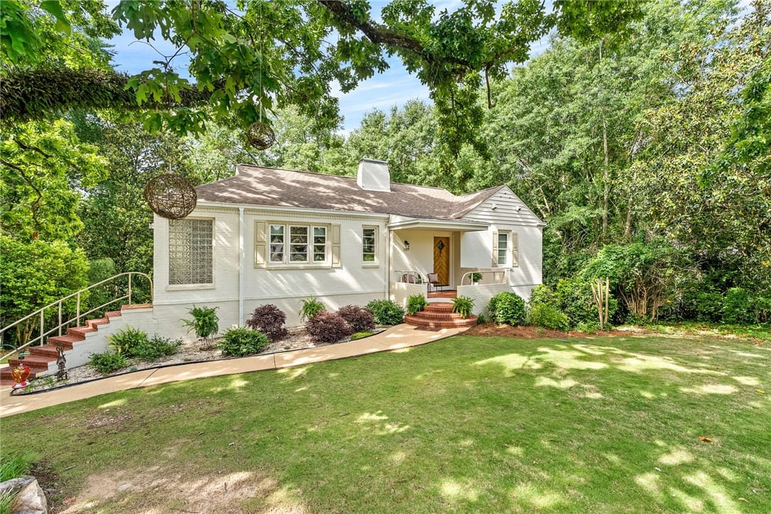 300 Chewacla Drive, Auburn, AL, 36830