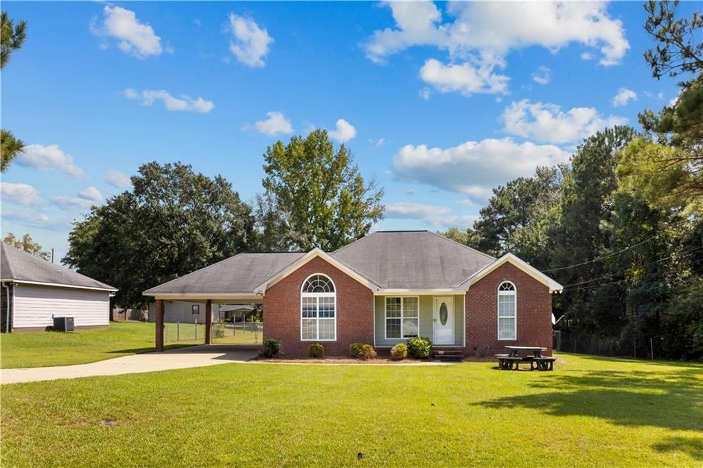 260 Pittman-White Rd, Smiths Station, AL 36877
