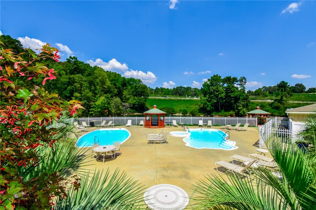 Alexander City, AL, Two refreshing pools and a gazebo create an inviti