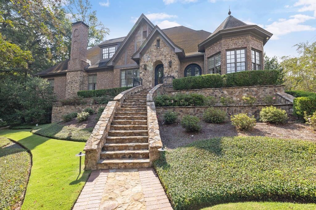 2000 Poplar Dr, Columbus, GA 31906