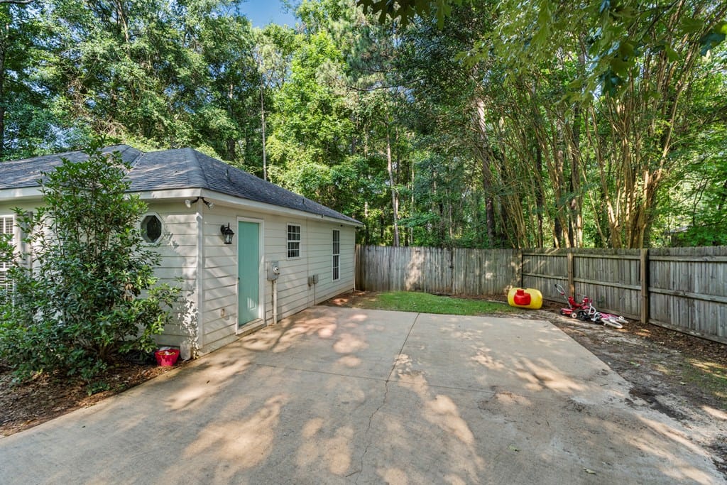 327 W Pine Dr, Fortson, GA 31808