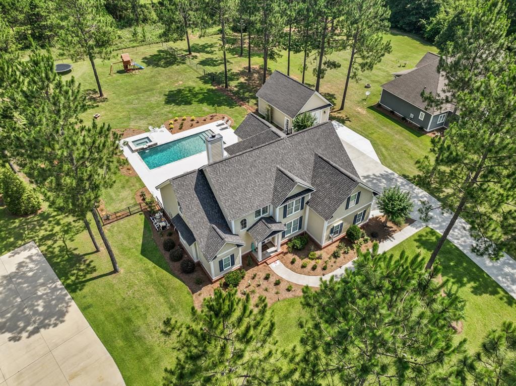 121 Primrose Ct, Leesburg, GA 31763