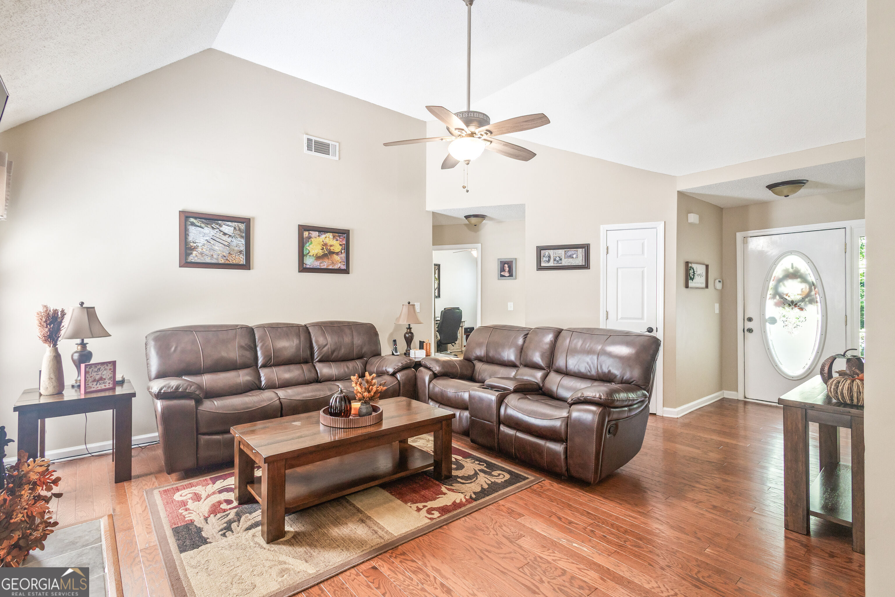 571 Earl North Rd, Newnan, GA 30263