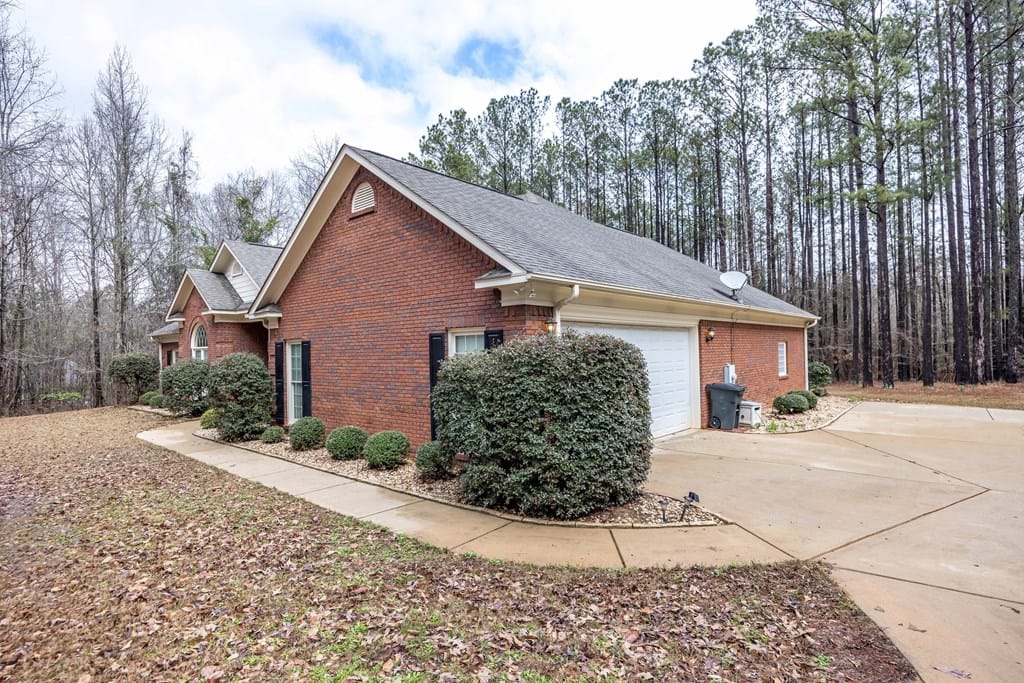 145 Madison Way, Ellerslie, GA 31807, USA — Photo 2