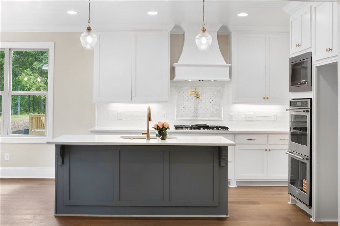 2049 Arrowhead Avenue, Opelika, AL, 36801 — Photo 3