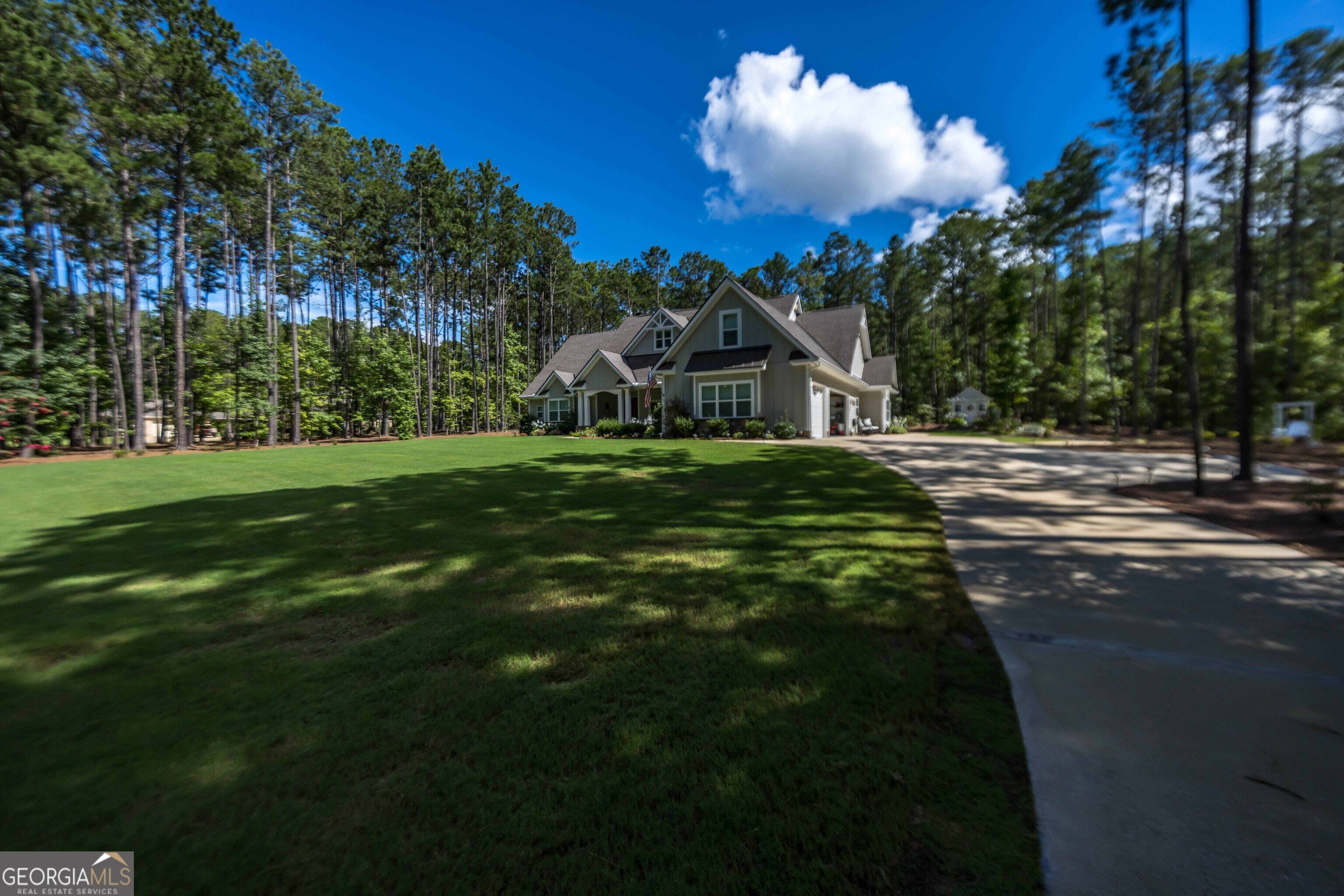 131 Hidden Lake Ct, Pine Mountain, GA 31822