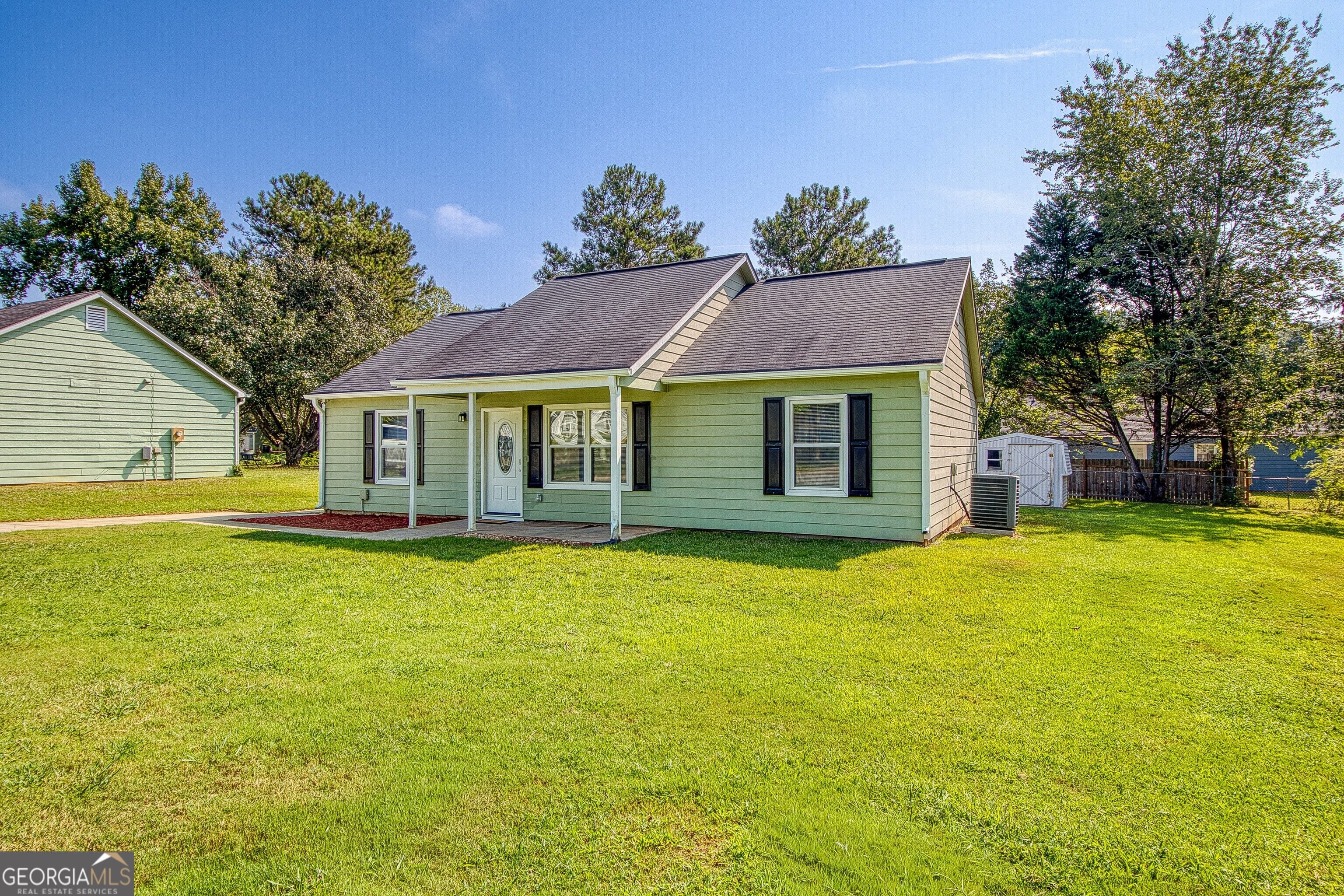 32 Oak St, Newnan, GA 30263