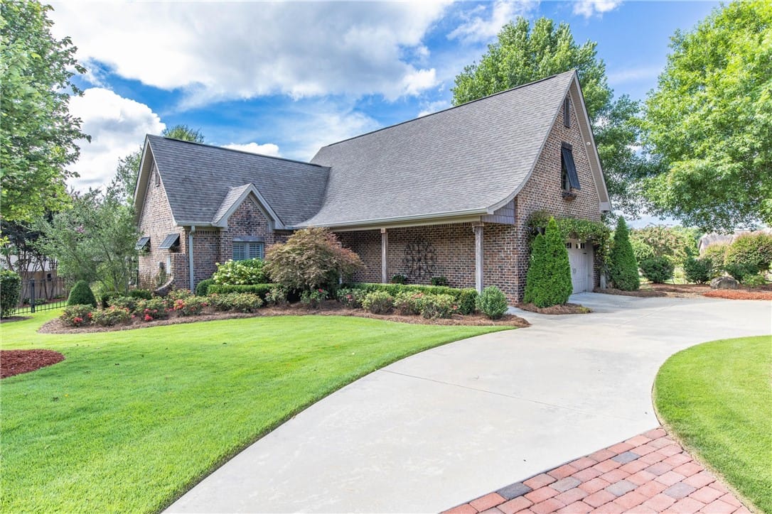733 OAKDALE, Auburn, AL, 36830 — Photo 1