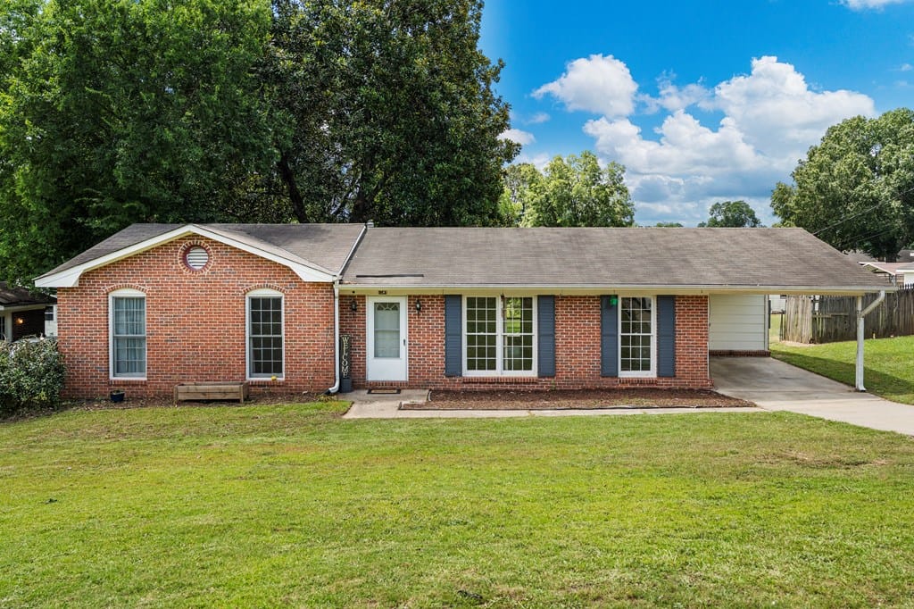 1501 Fletcher Dr, Phenix City, AL 36867