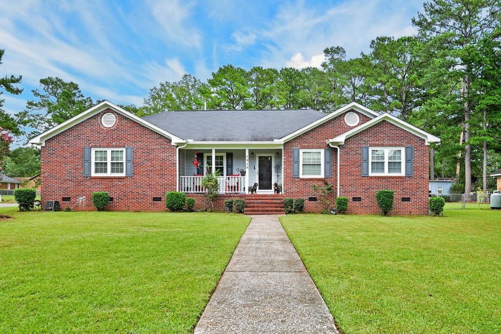 1810 Dorchester Dr, Albany, GA 31721