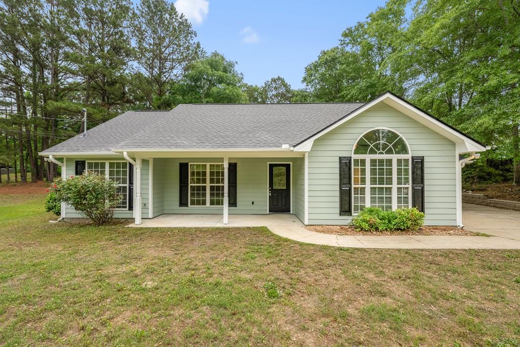 212 Philadelphia Ave, Smiths Station, AL 36877