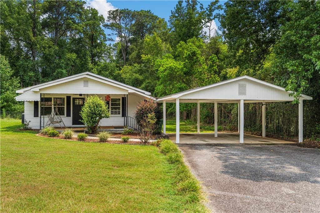 8424 Mullin Rd, Smiths Station, AL 36877