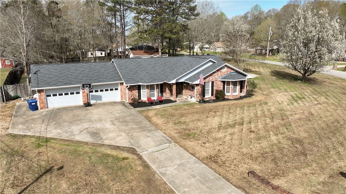 530 Lee Rd 960, Smiths Station, AL 36877