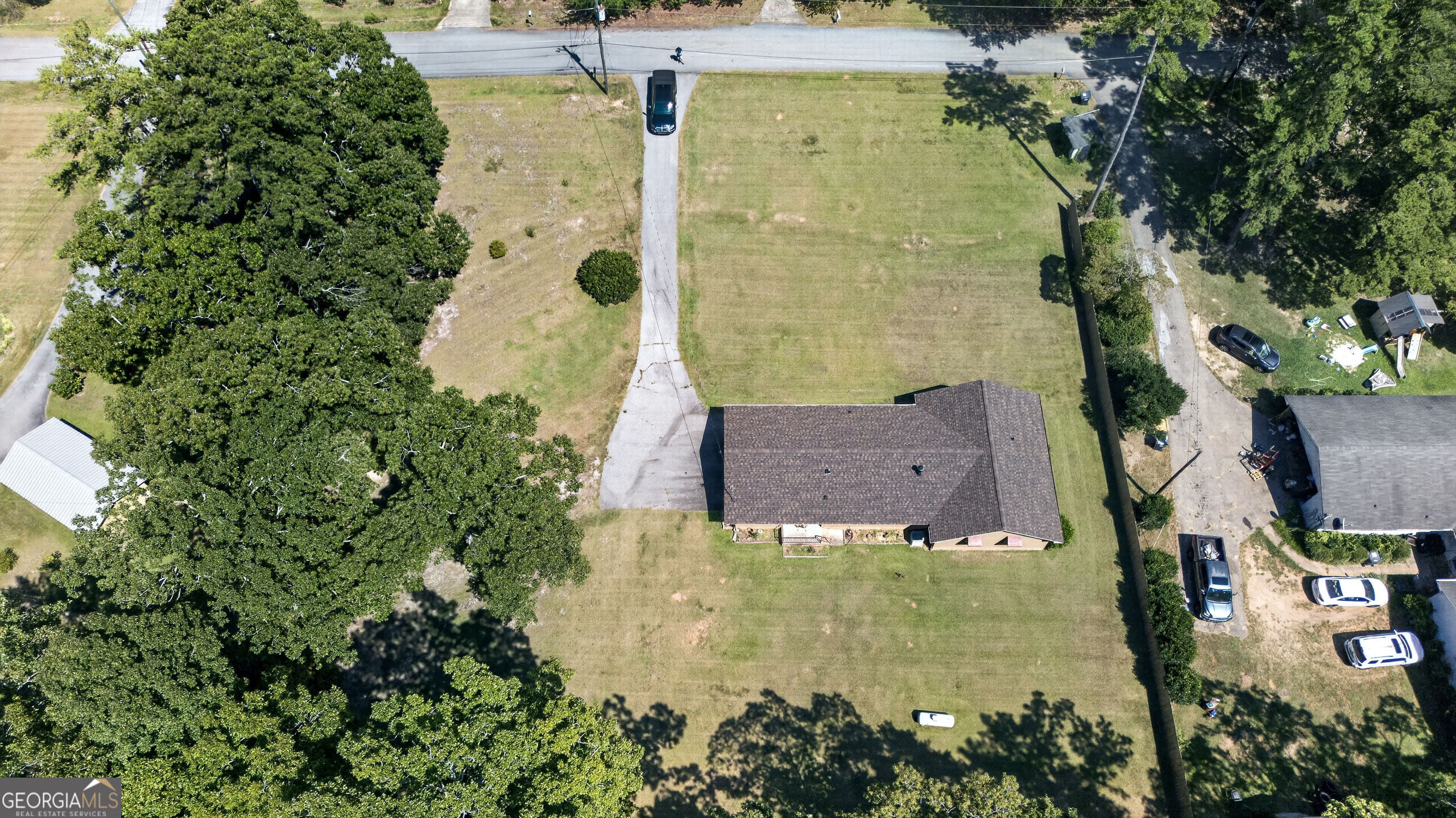106 Iris Dr, LaGrange, GA 30241