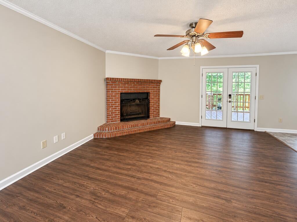 761 Douglas Dr, Ellerslie, GA 31807