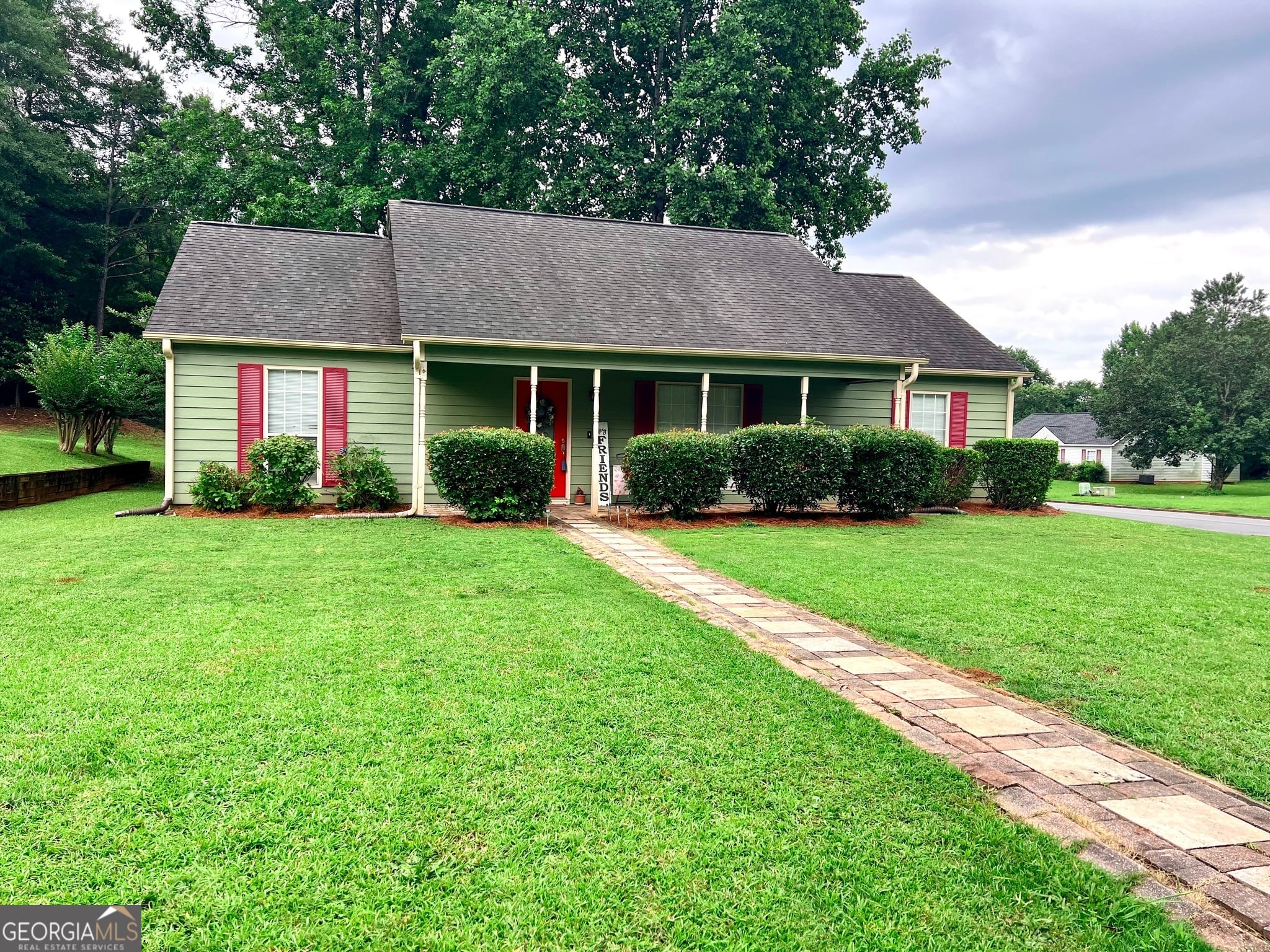 12 Oak St, Newnan, GA 30263