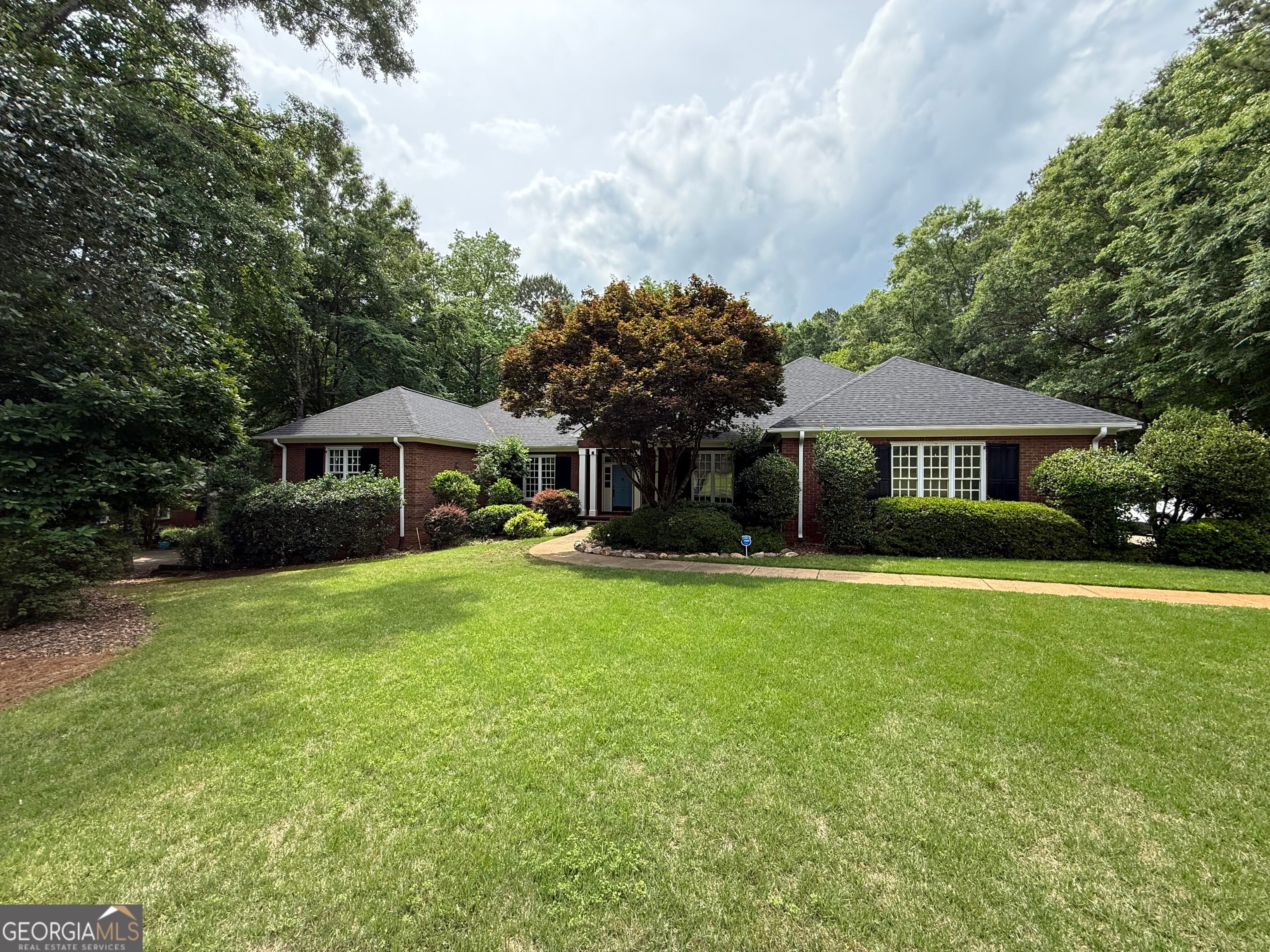 117 Woodchase Dr, LaGrange, GA 30240
