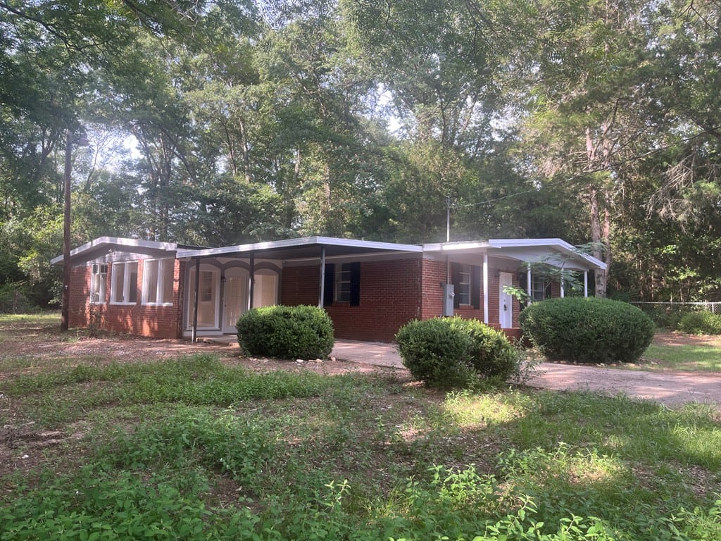 352 Church St, Smithville, GA 31787