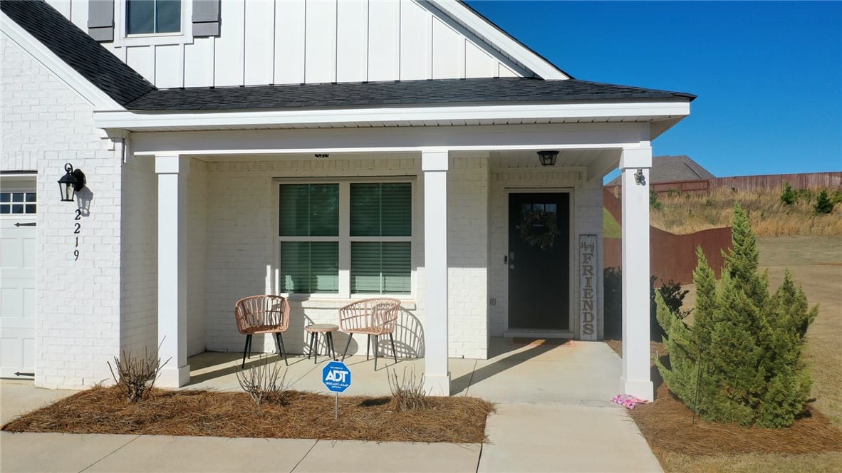 2219 Lakeview Dr, Opelika, AL 36801, USA, Front Covered Porch