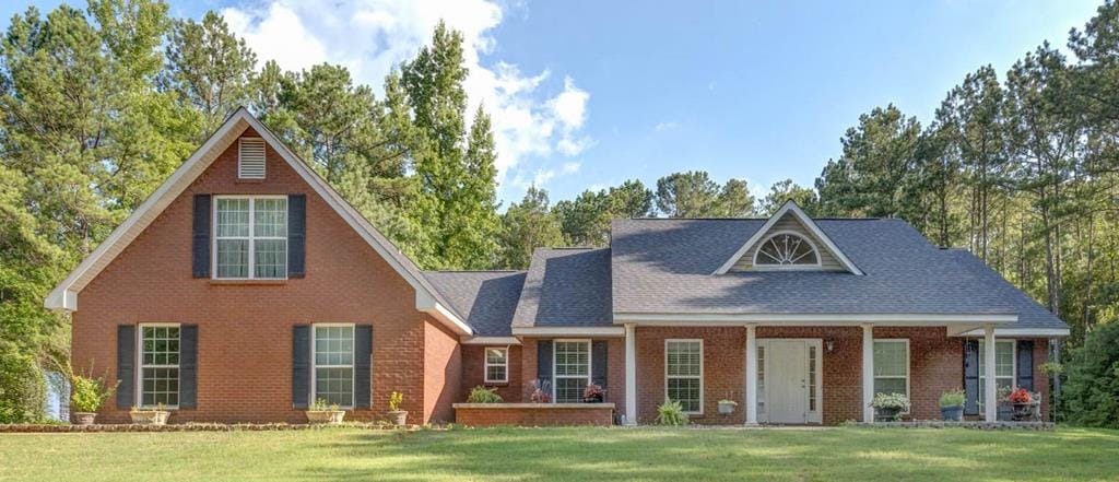 49 Calhoun Rd, Hamilton, GA 31811