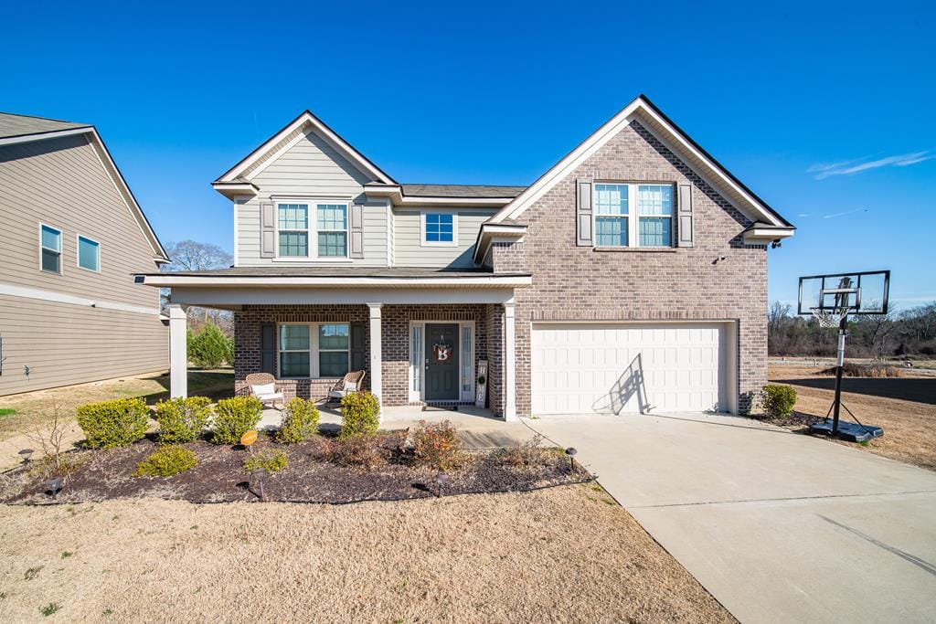 314 Red Oak Place, Smiths Station, AL, 36877
