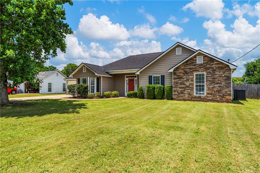 43 Honeysuckle Way, Fort Mitchell, AL 36856