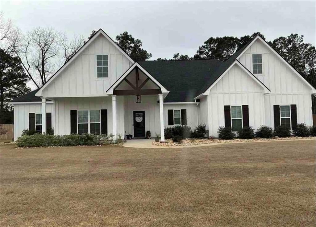 93 Lee Rd 2222, Salem, AL 36874