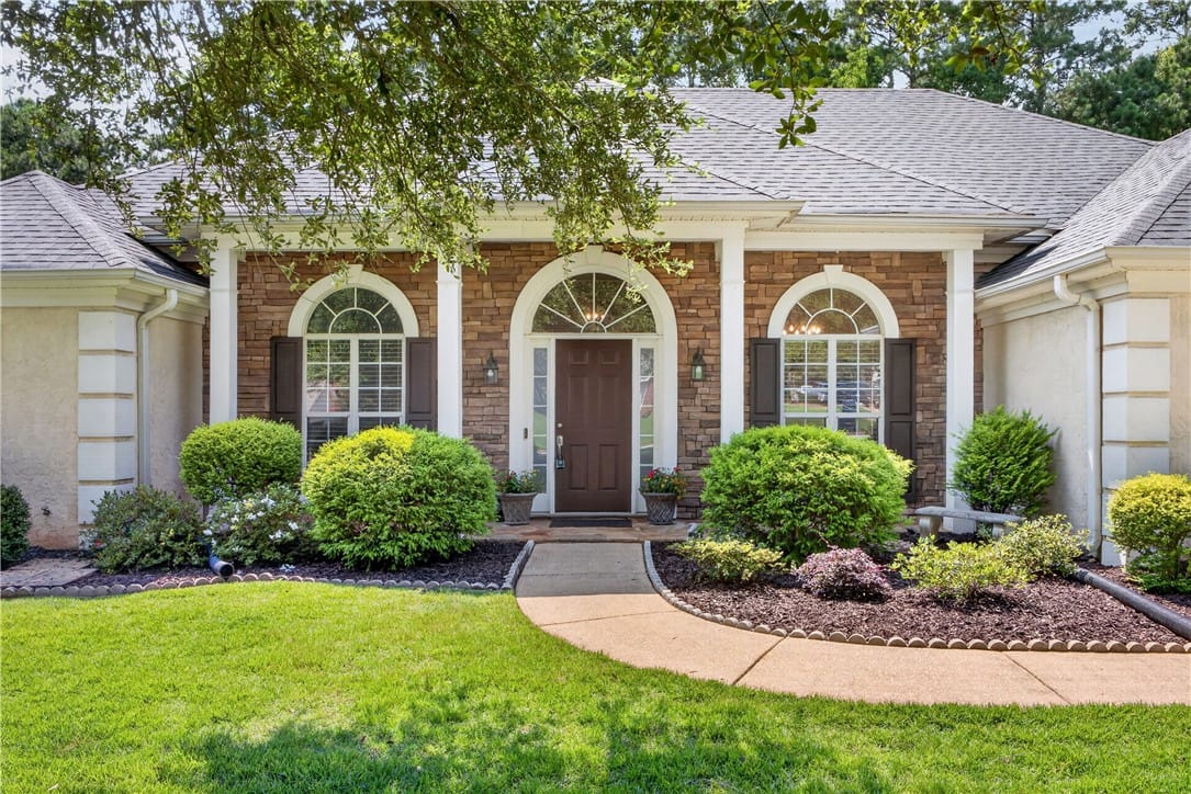 1966 St Charles Ct, Auburn, AL 36830
