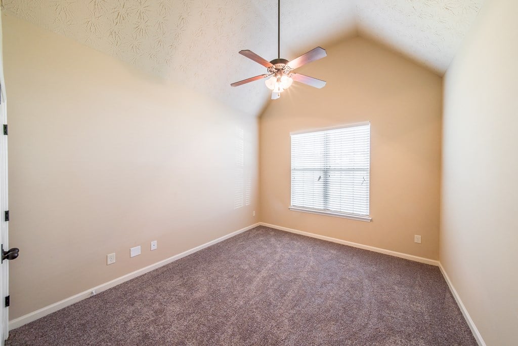 14 Blackfoot Cir, Fort Mitchell, AL 36856