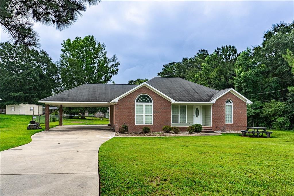 260 Pittman White, Smiths Station, AL, 36877