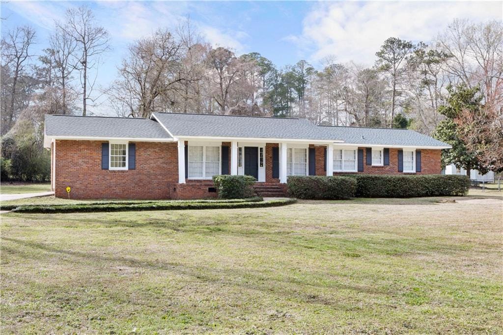 579 Dover Pl, Smiths Station, AL 36877